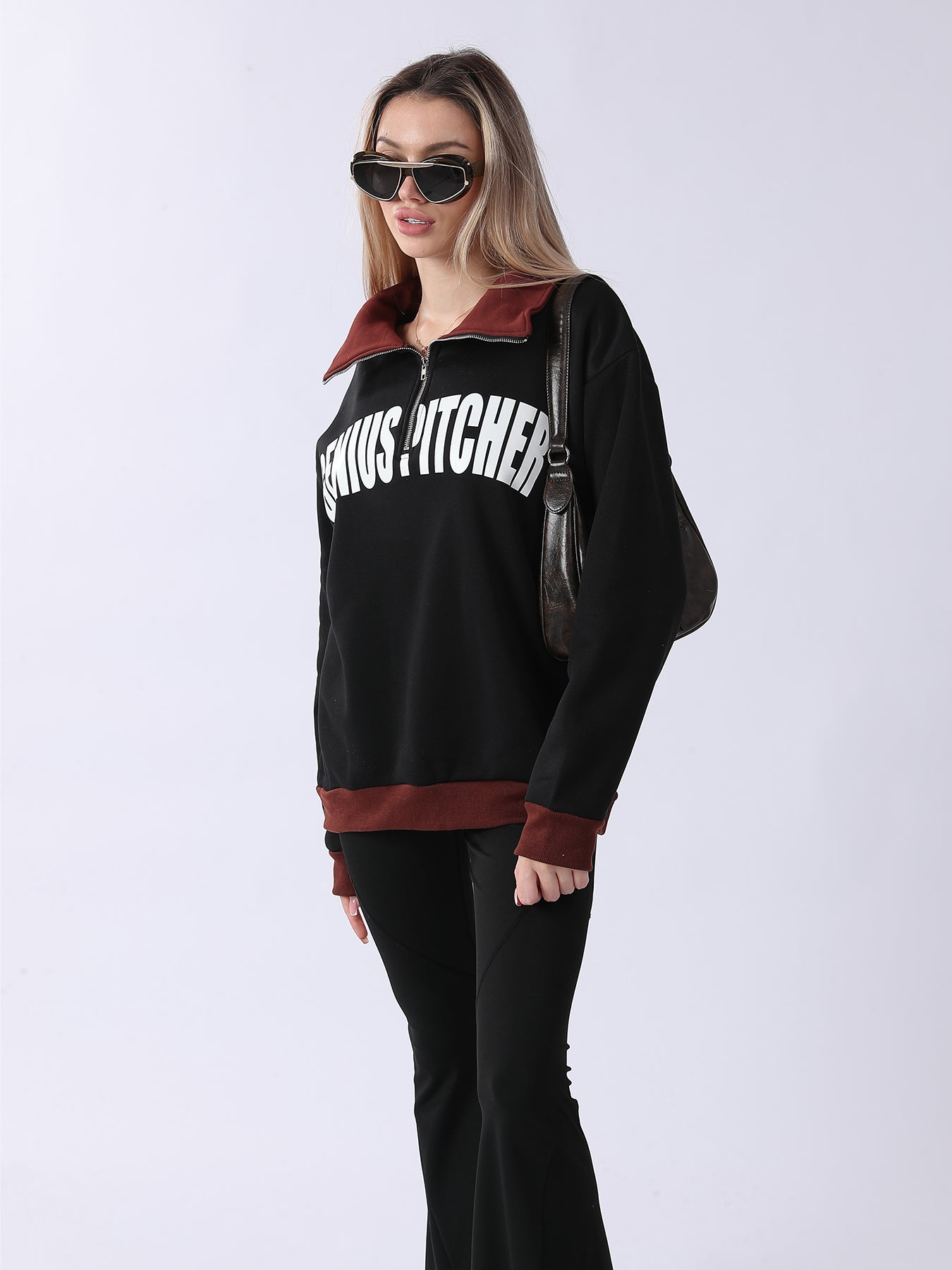 Cozy Women's Long-Sleeve Sweatshirt for Daily Comfort