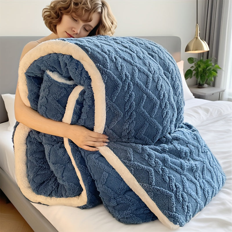 1pc Super Soft All Seasons Heavy Quilt Double-sided Static Electricity Protection Keep Warm Machine Washable Suitable Bedroom Hotel Guest Room(No Pillowcase Or Pillow Core Included)
