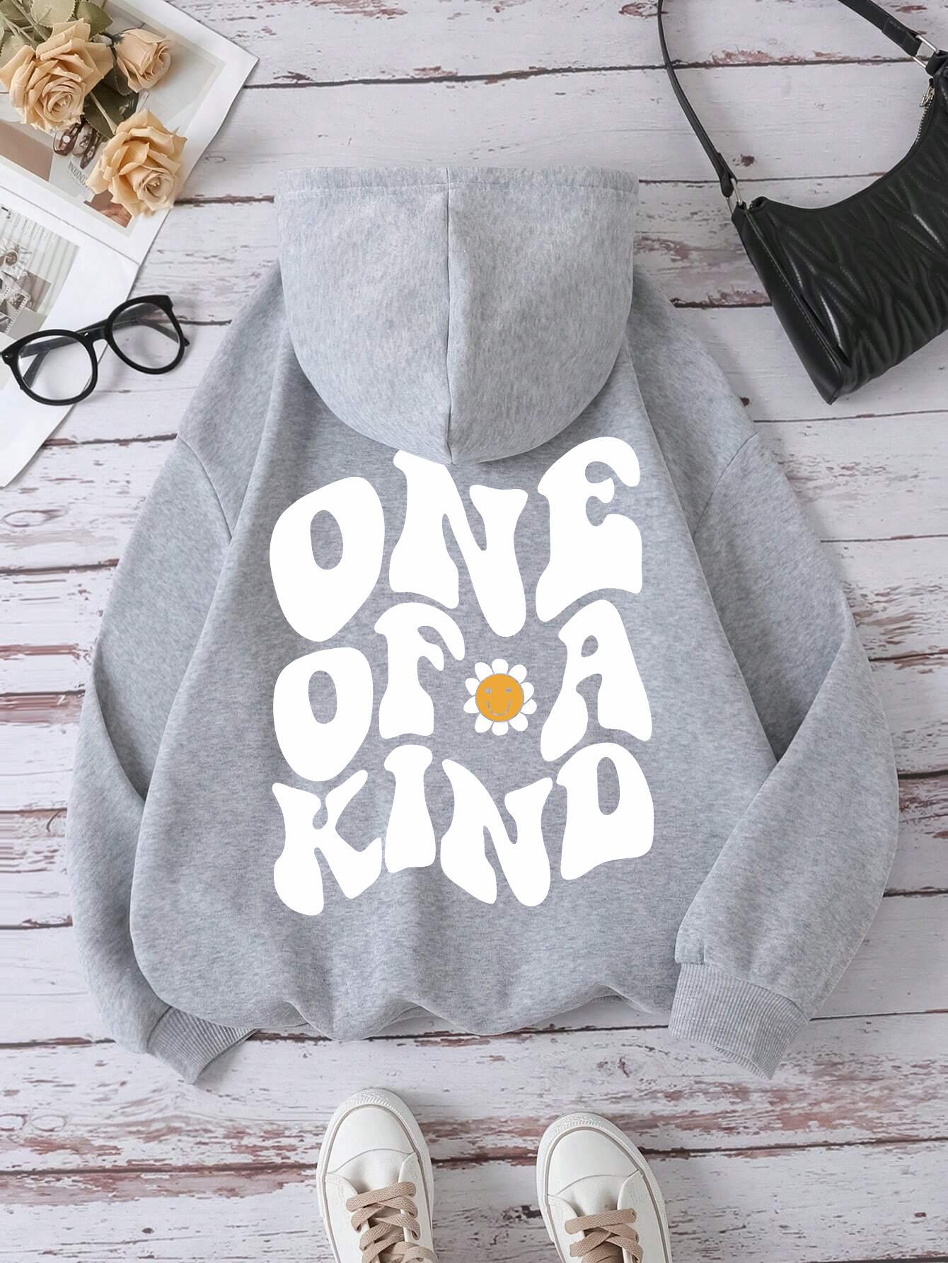 Charming Chrysanthemum Smile Print Cozy Hoodie Sweater