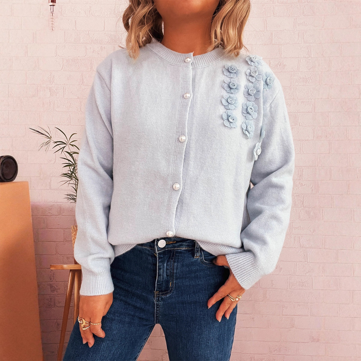 Knitted Button Three-dimensional Flower Decorative Knitted Sweater