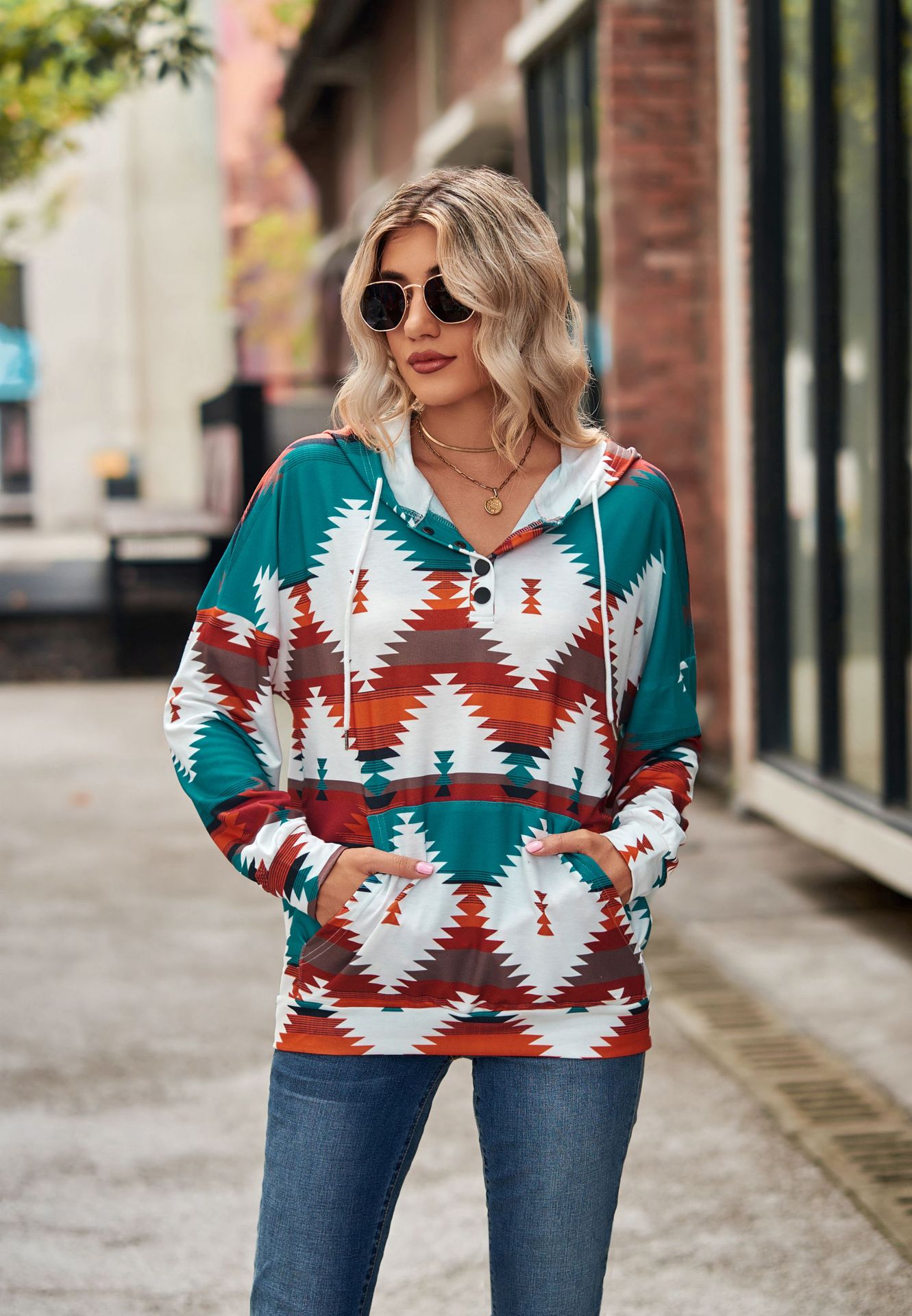 Geometric Pattern Long Sleeve Hooded Pocket Sweatshirt