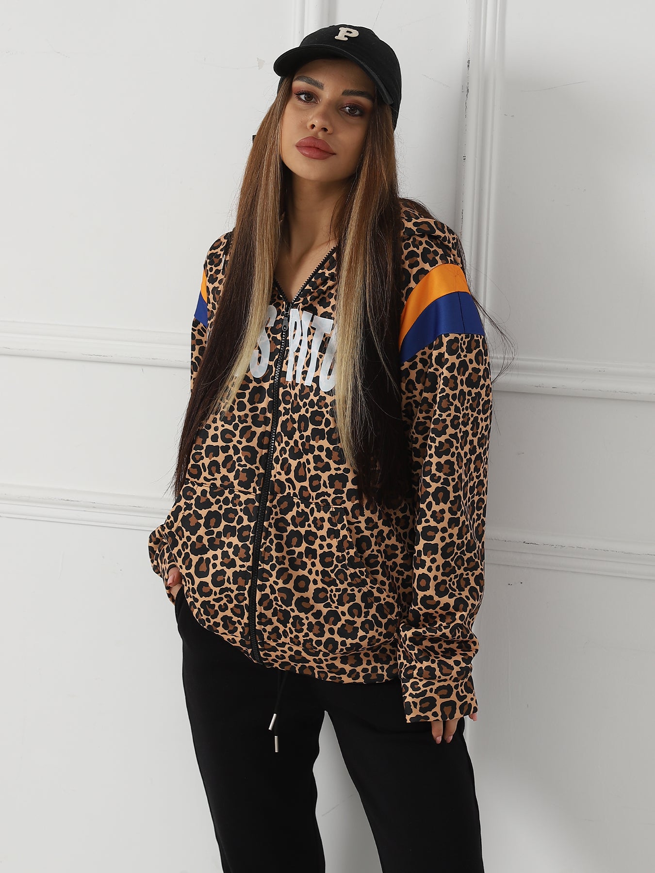 Women's Chic Leopard Print Long Sleeve Sweatshirt