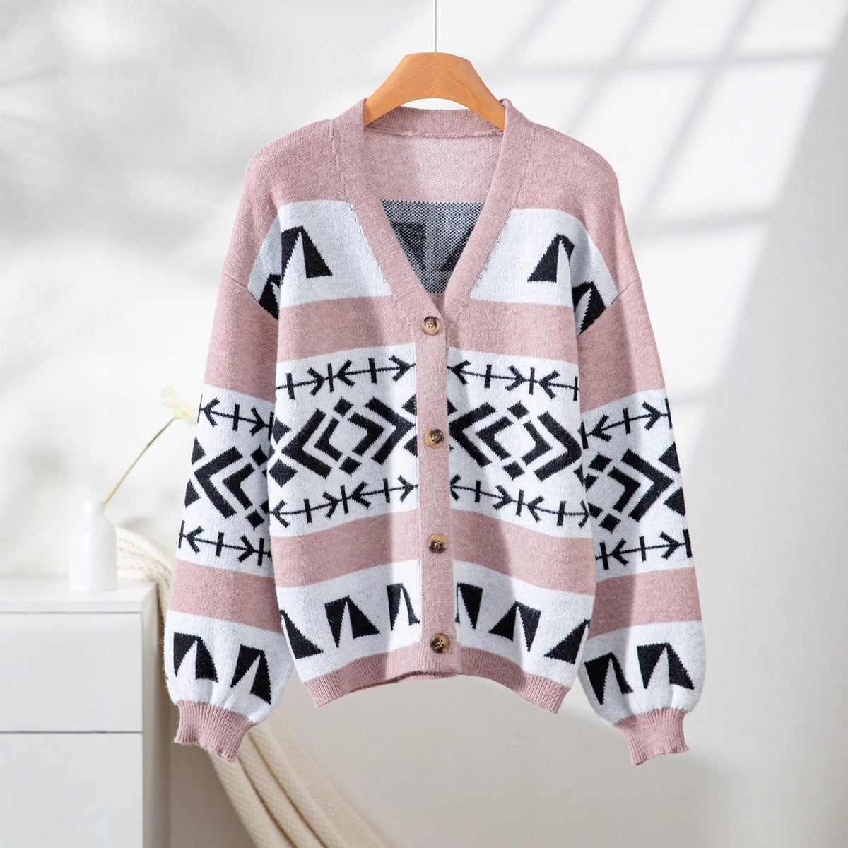 Loose and Lazy Style Jacquard Contrast Color Outerwear Knitted Cardigan Sweater