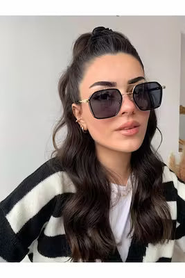 Black sunglasses with UV400 lenses and protective case