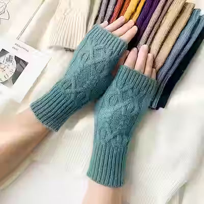 Stay Warm in Style with Solid Color Gloves - image 4