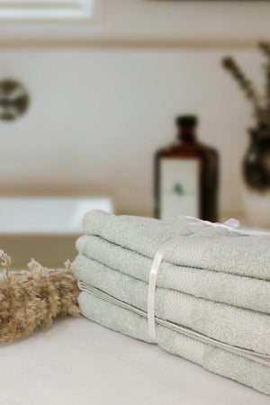 100% Cotton Green Set of 4 2 Hand, Face Towel And 2 Bath Towel - 2 pcs 70x130 2 pcs 50x80 - Swordslife