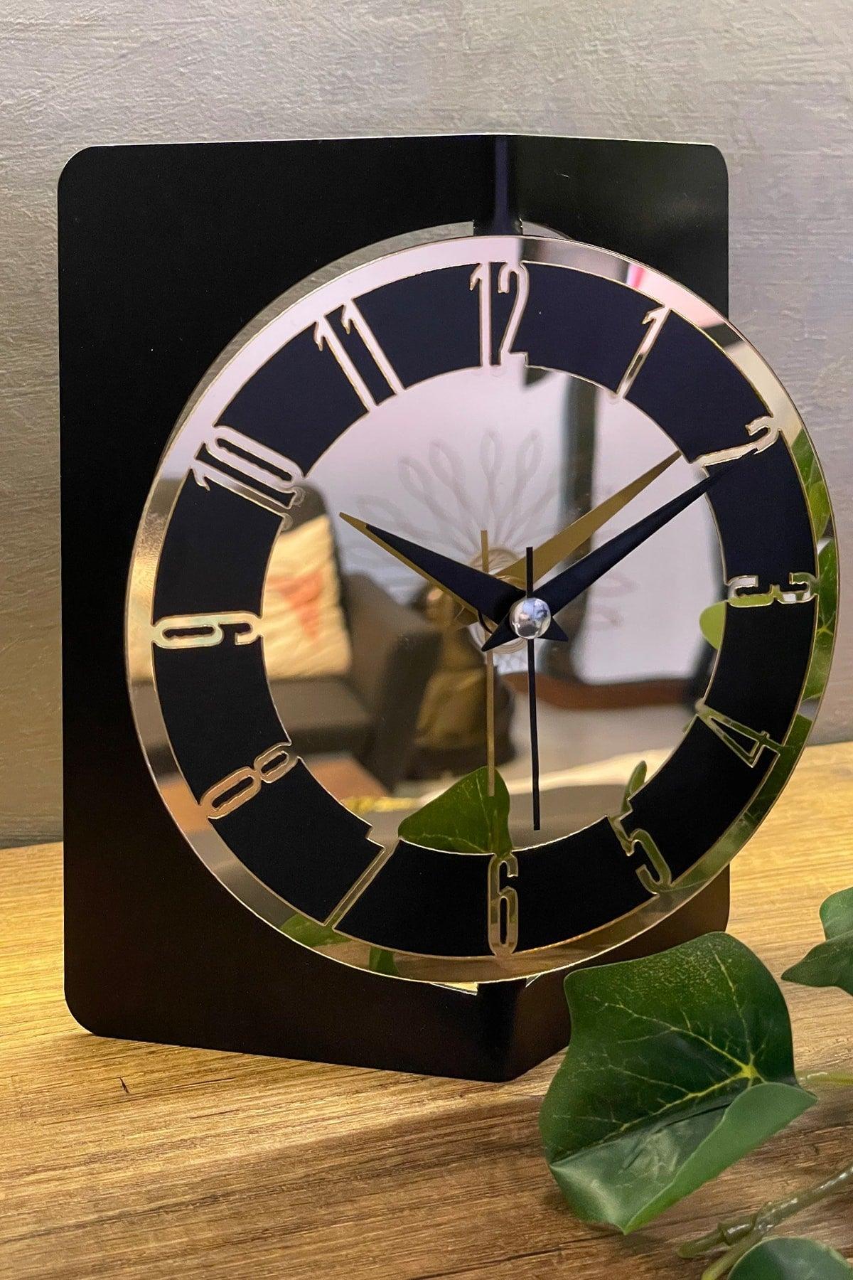 19x15 Cm Metal Material Plexi Numeral Decorative Table Top Clock - Swordslife