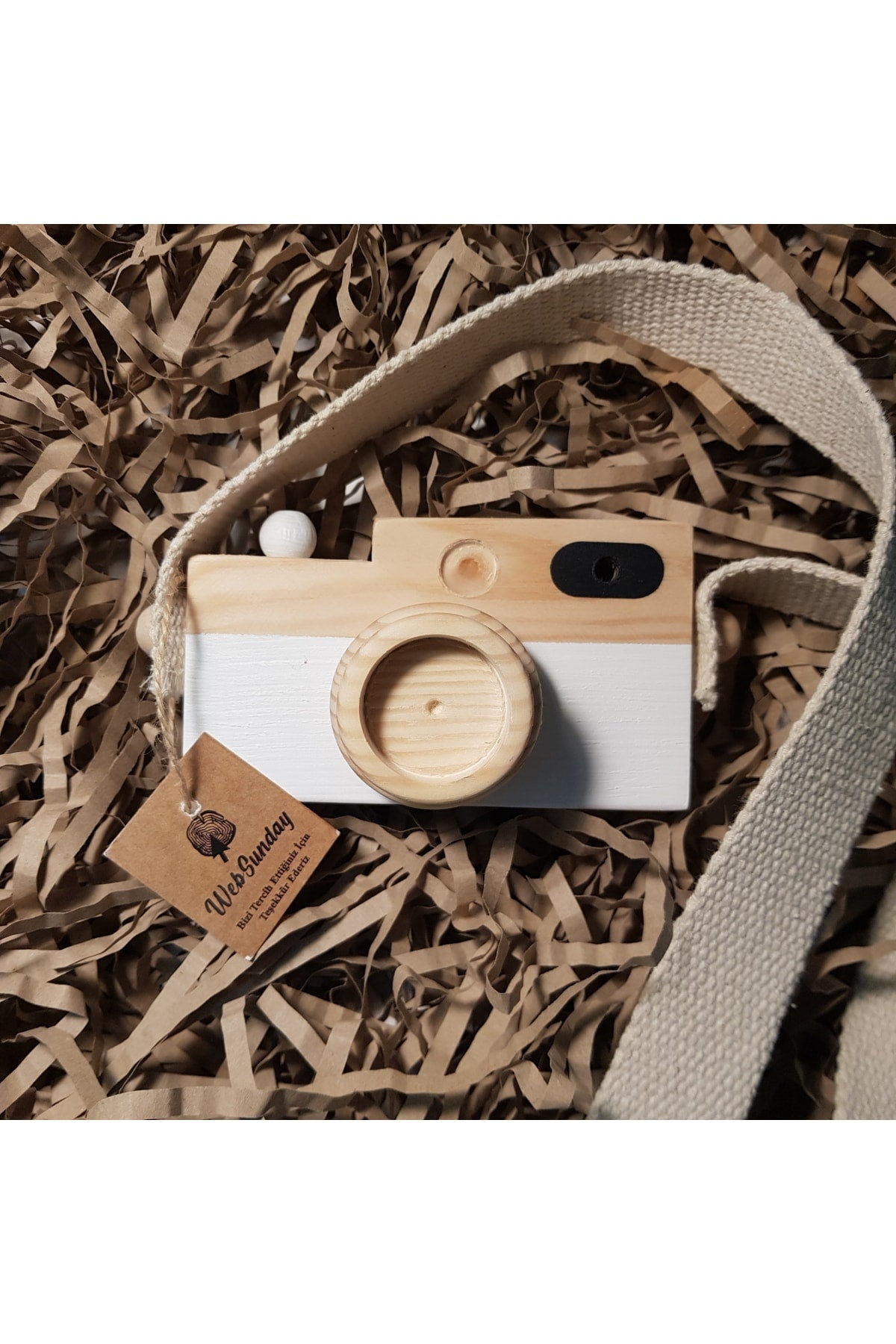 Wooden Toy Camera, Girl Boy 0 - 3 Years Old Gift Hanging Decorative Toy -white