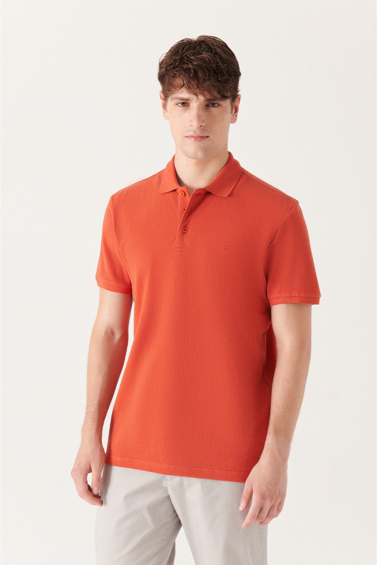  Мужская темно-оранжевая дышащая футболка из 100 % хлопка стандартного кроя с воротником-поло стандартного кроя E001004