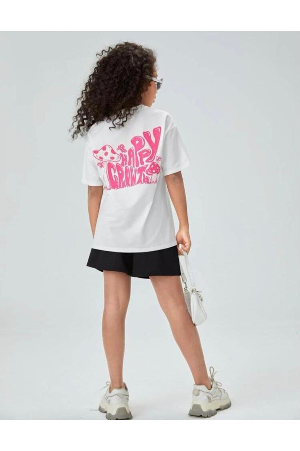 Pinkes T-Shirt mit Pilz-Print auf der Rückseite