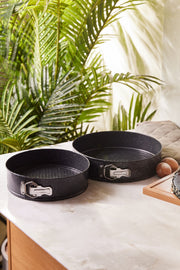 Circle Set Of 2 Clamped Cake Molds