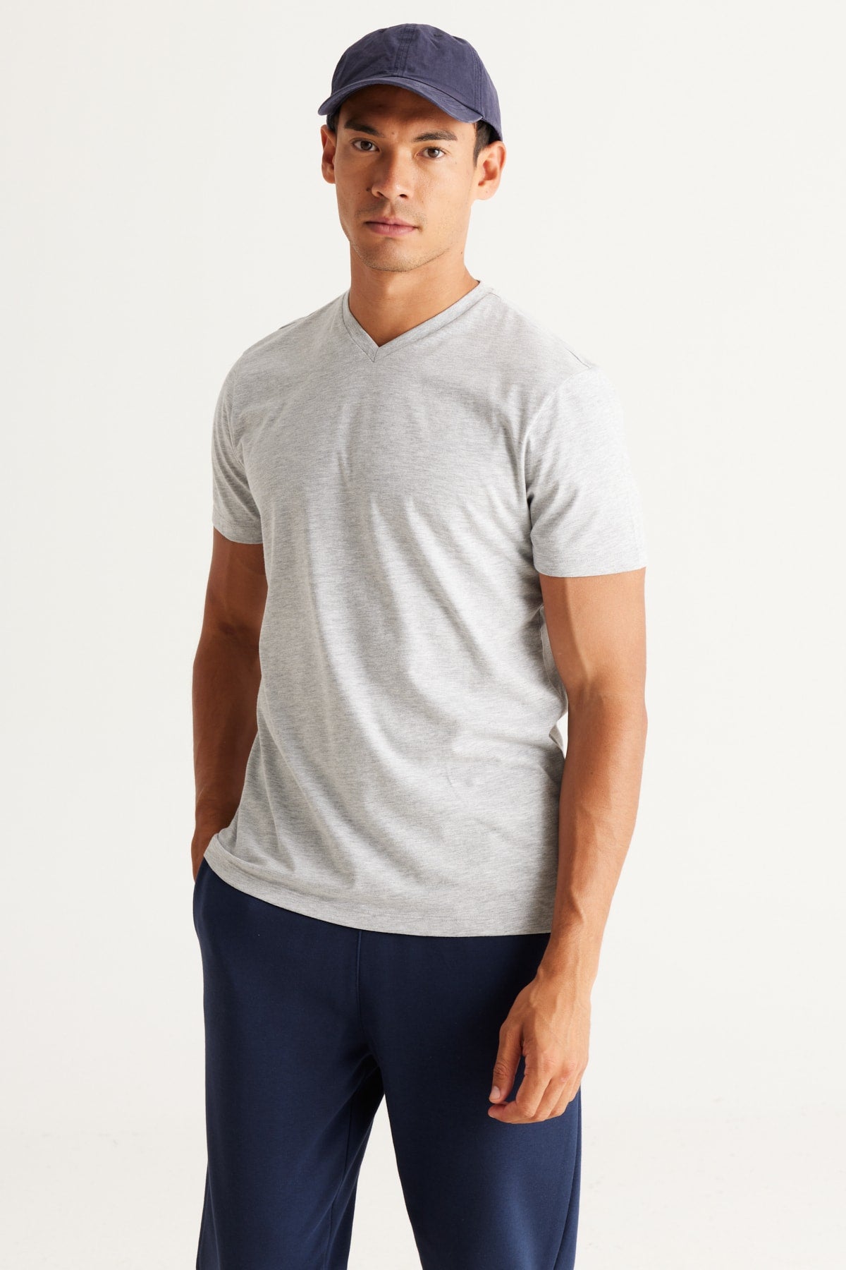 Men's Gray Melange Cotton Slim Fit Slim Fit V-Neck Short Sleeved T-Shirt