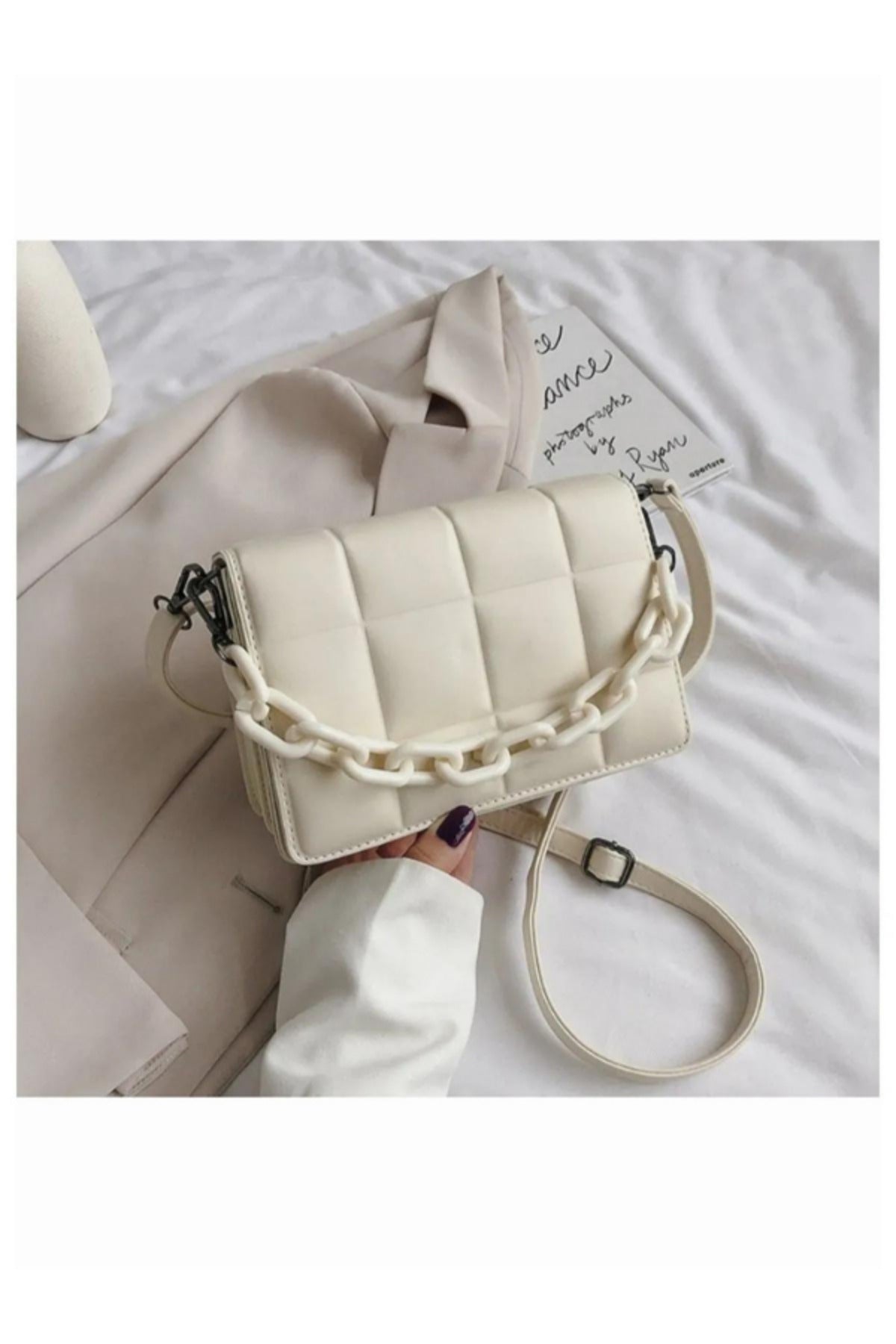 Cremefarbene Tasche Modell Y Square