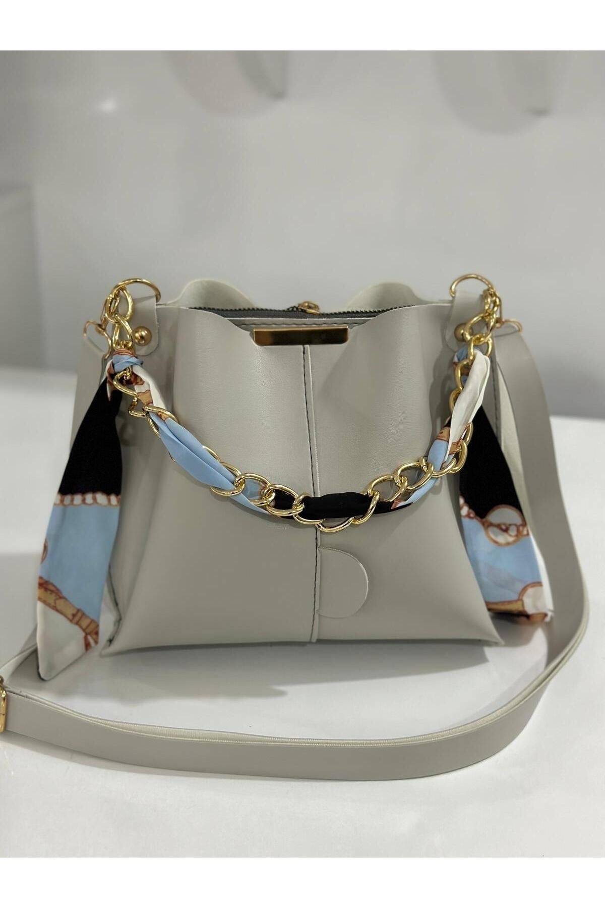 Women'S Scarf Light Gray Chain Accessory Soft Leather 3-Compartment Hand, Arm And Shoulder Bag