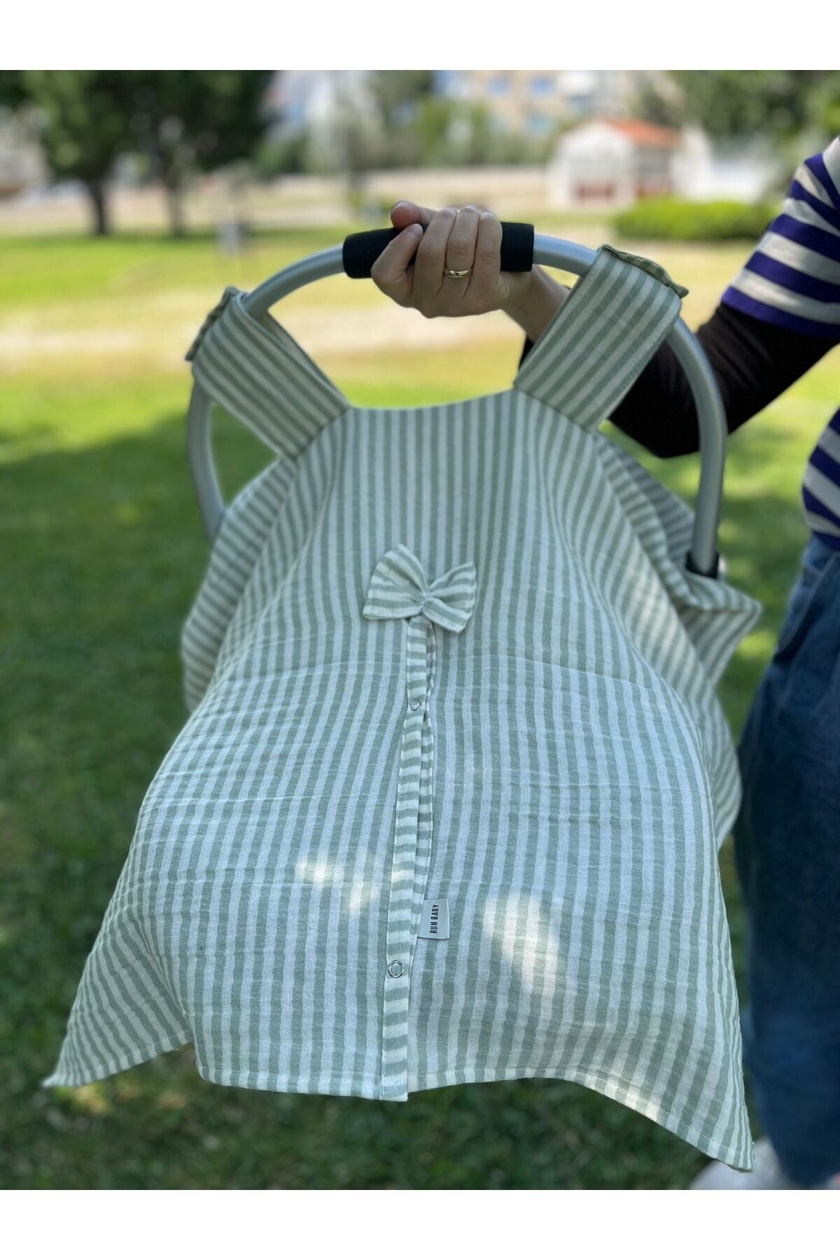 Run Baby Double Layer Muslin Fabric Snap Fastener Stroller Cover (Green Striped) 75X100Cm