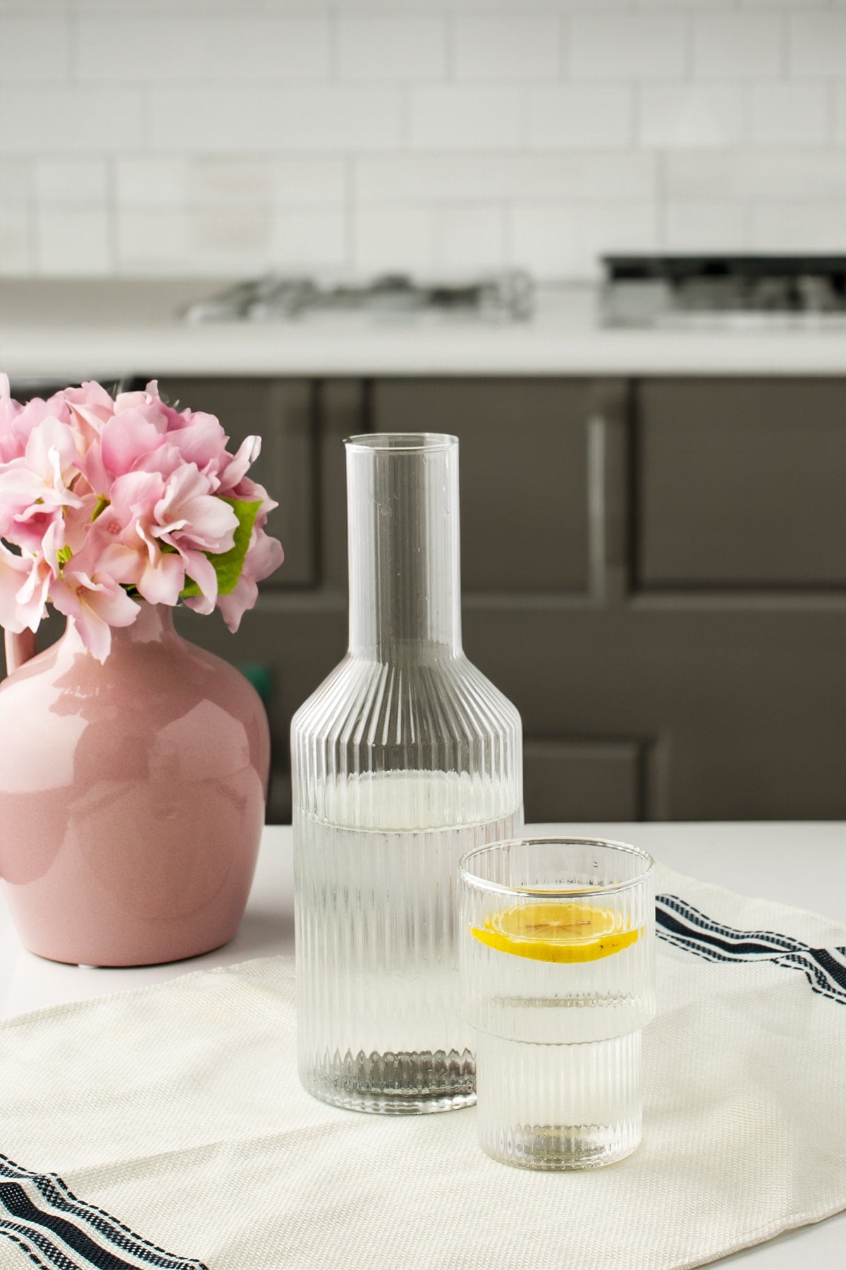 Jahan Bolor Bedside Pitcher Glass Set With Glass - Origami Style Glass Carafe