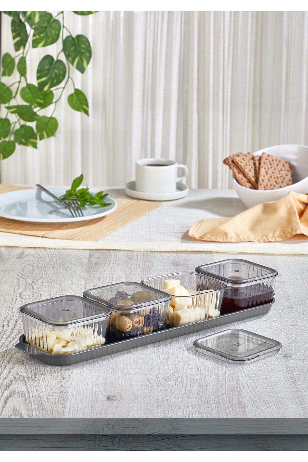 Tall 4-Compartment Covered Breakfast Set