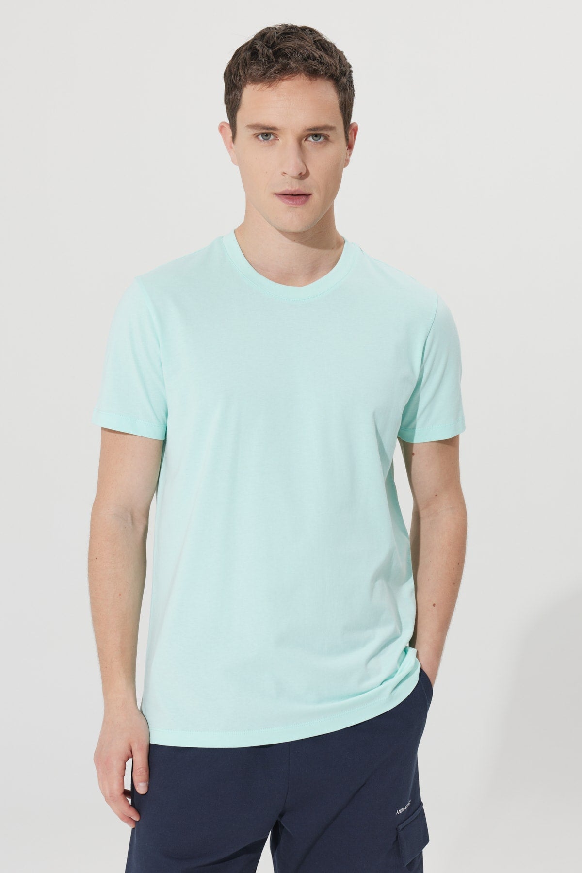 Men's Mint 100% Cotton Slim Fit Slim Fit Crew Neck Short Sleeved T-Shirt
