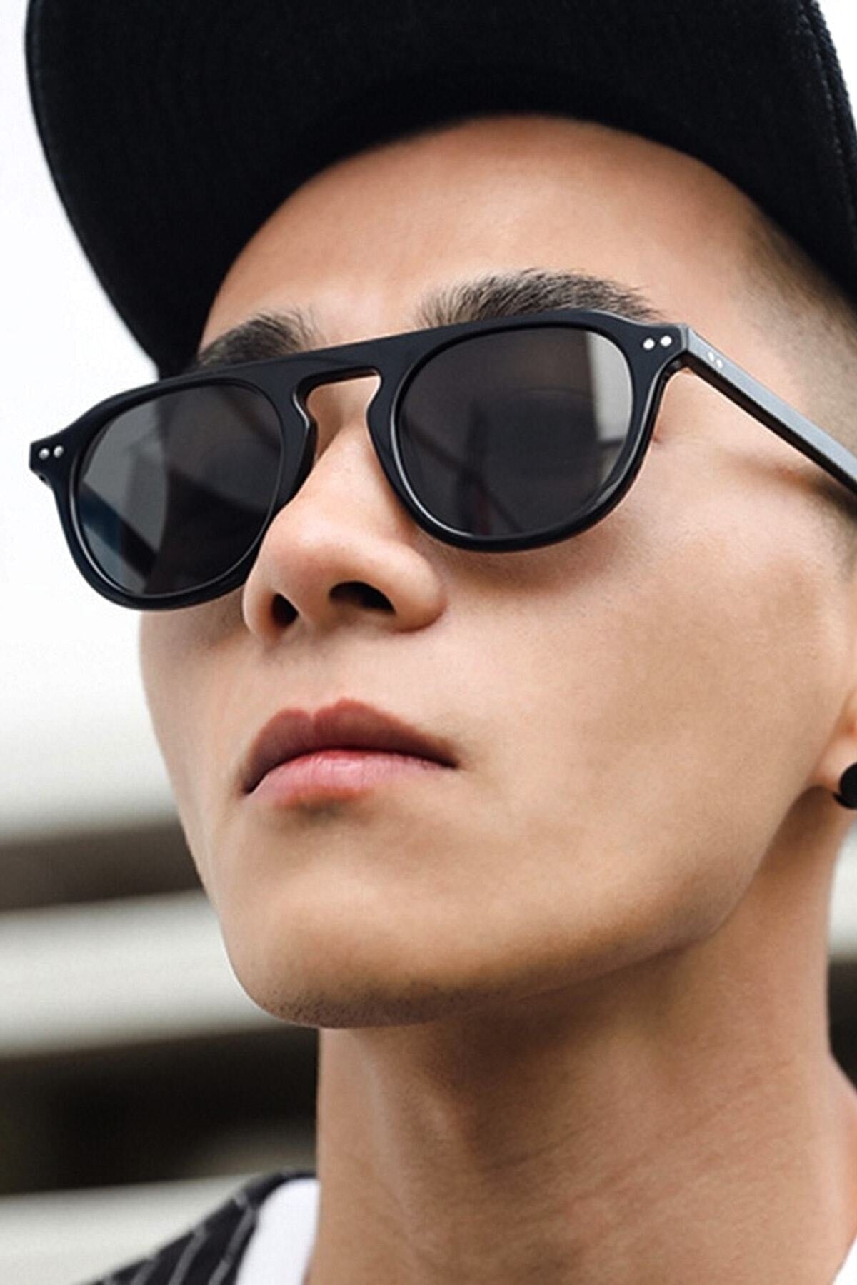 Unisex Vintage Style Black Sunglasses