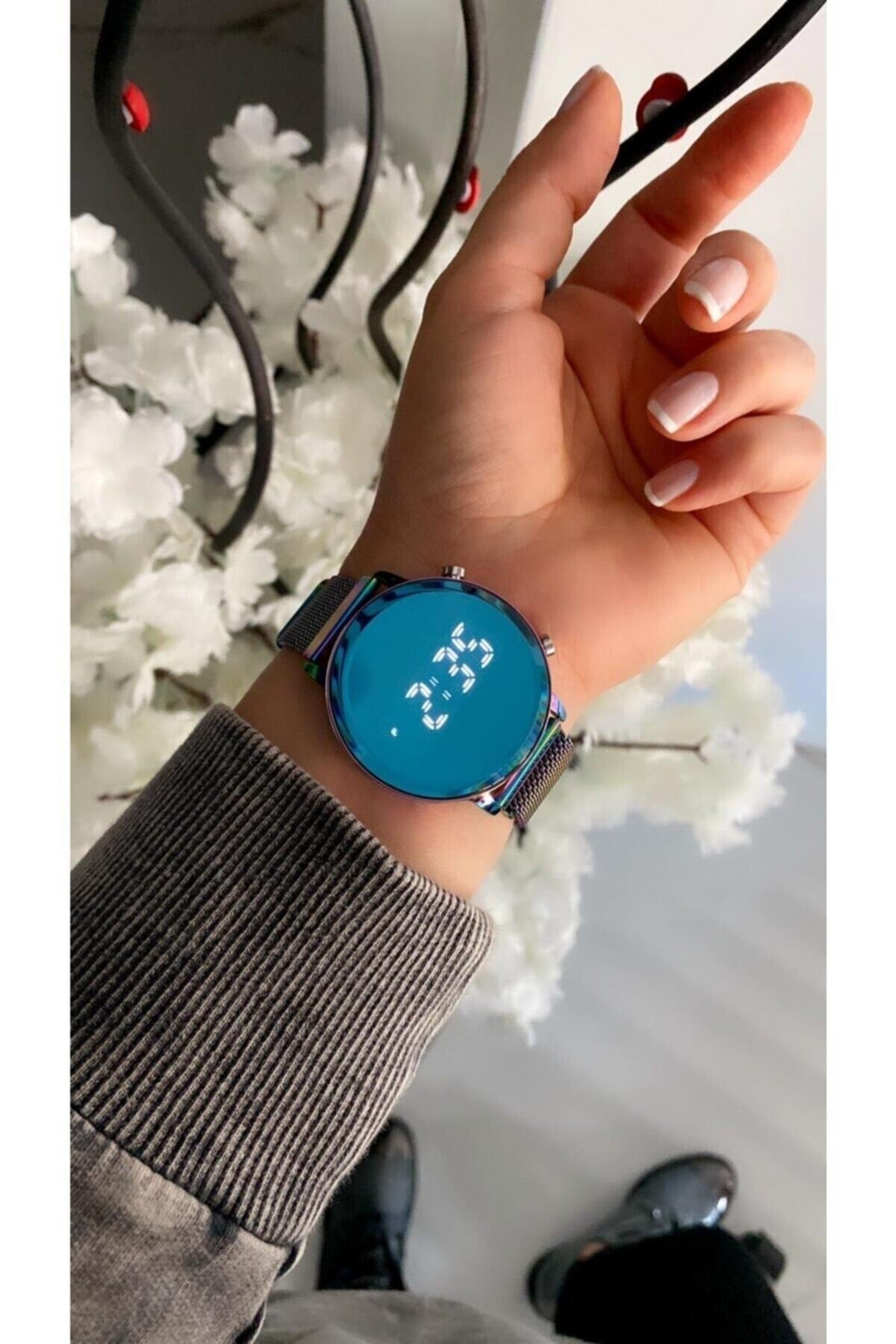 Steel Digital Led Digital Mesh Band Magnet Wristwatch