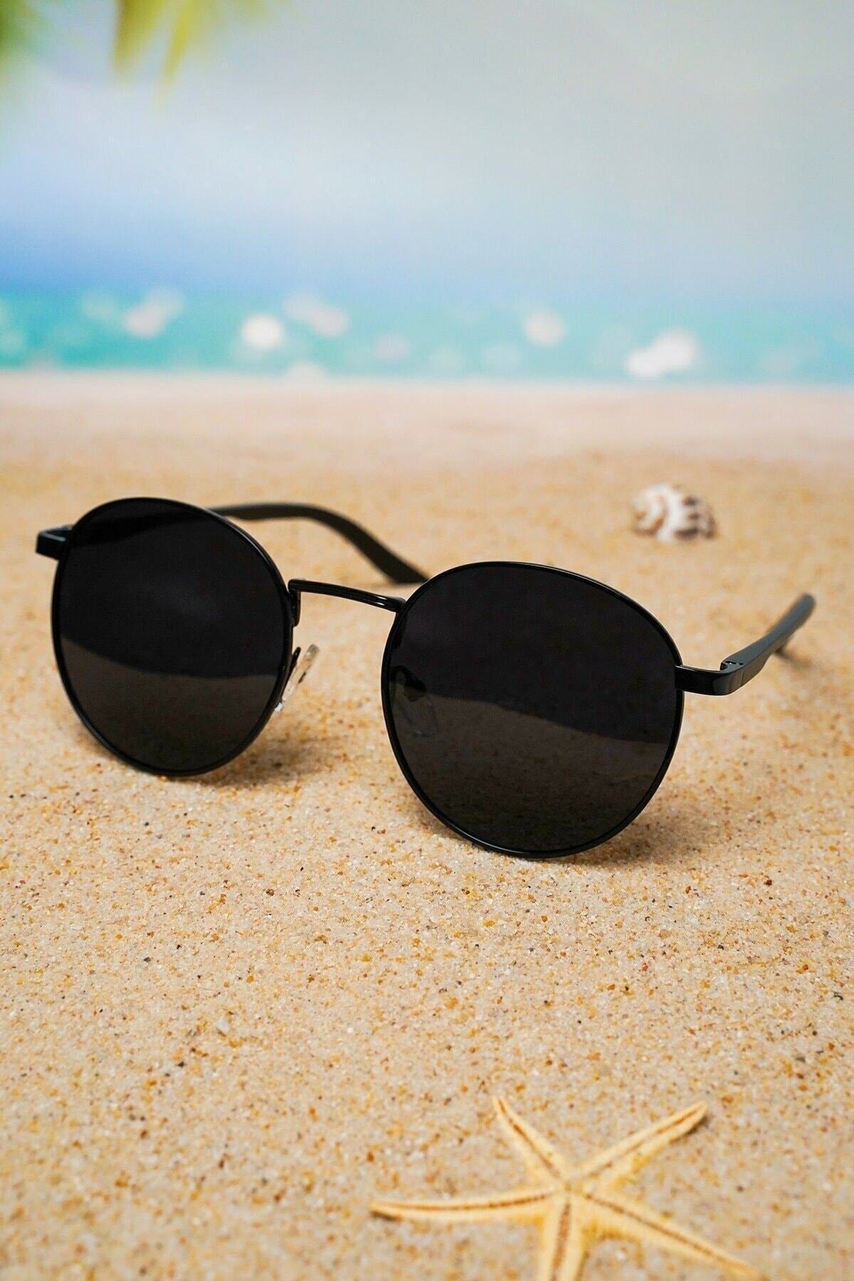 Risus Unisex Black Round Oval Uv400 Glass Sunglasses