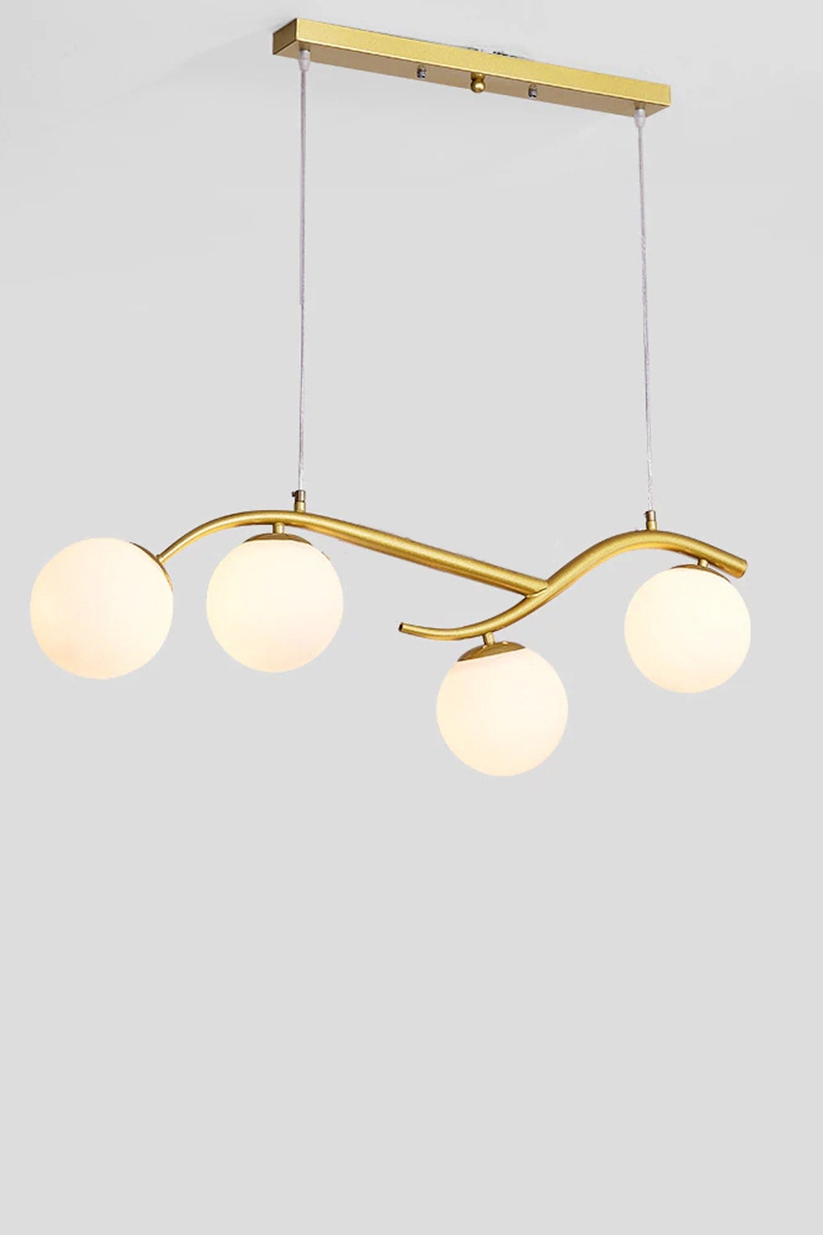 Mattgoldenes Gehäuse, weißes Glas, vierreihiger Kronleuchter