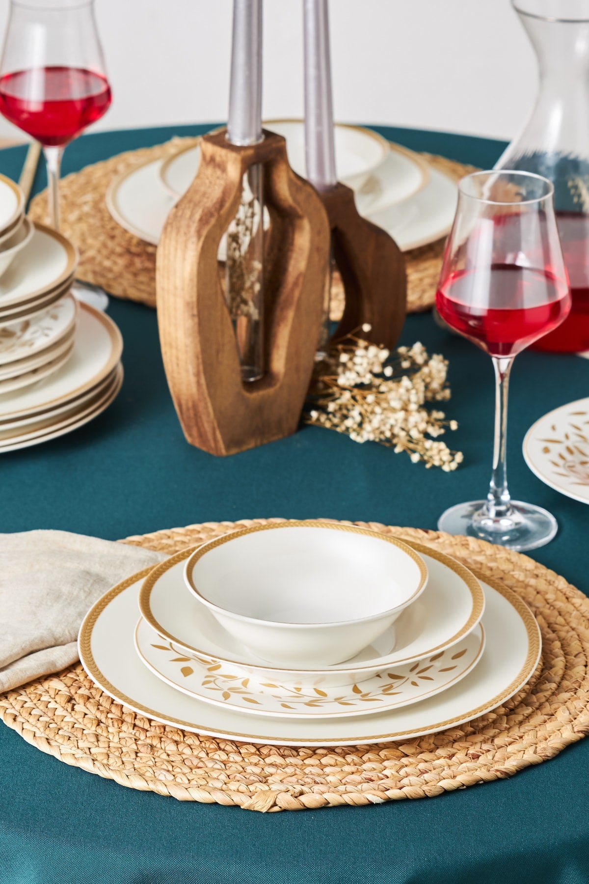 Roseanne Gold 24 Pcs Porcelain Dinnerware Set For 6 Persons