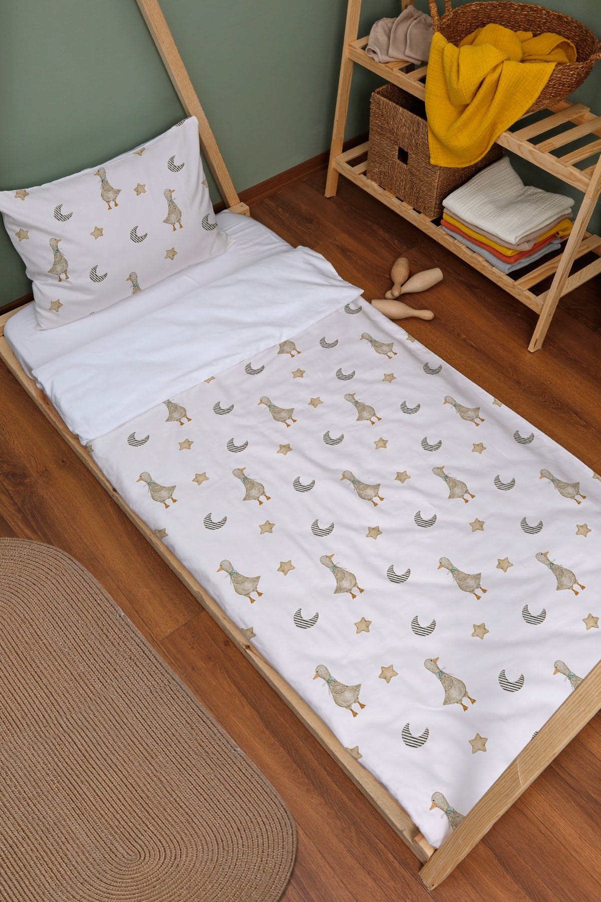 Organic Montessori Duvet Cover Set - Iconic Series - Cute Duck
