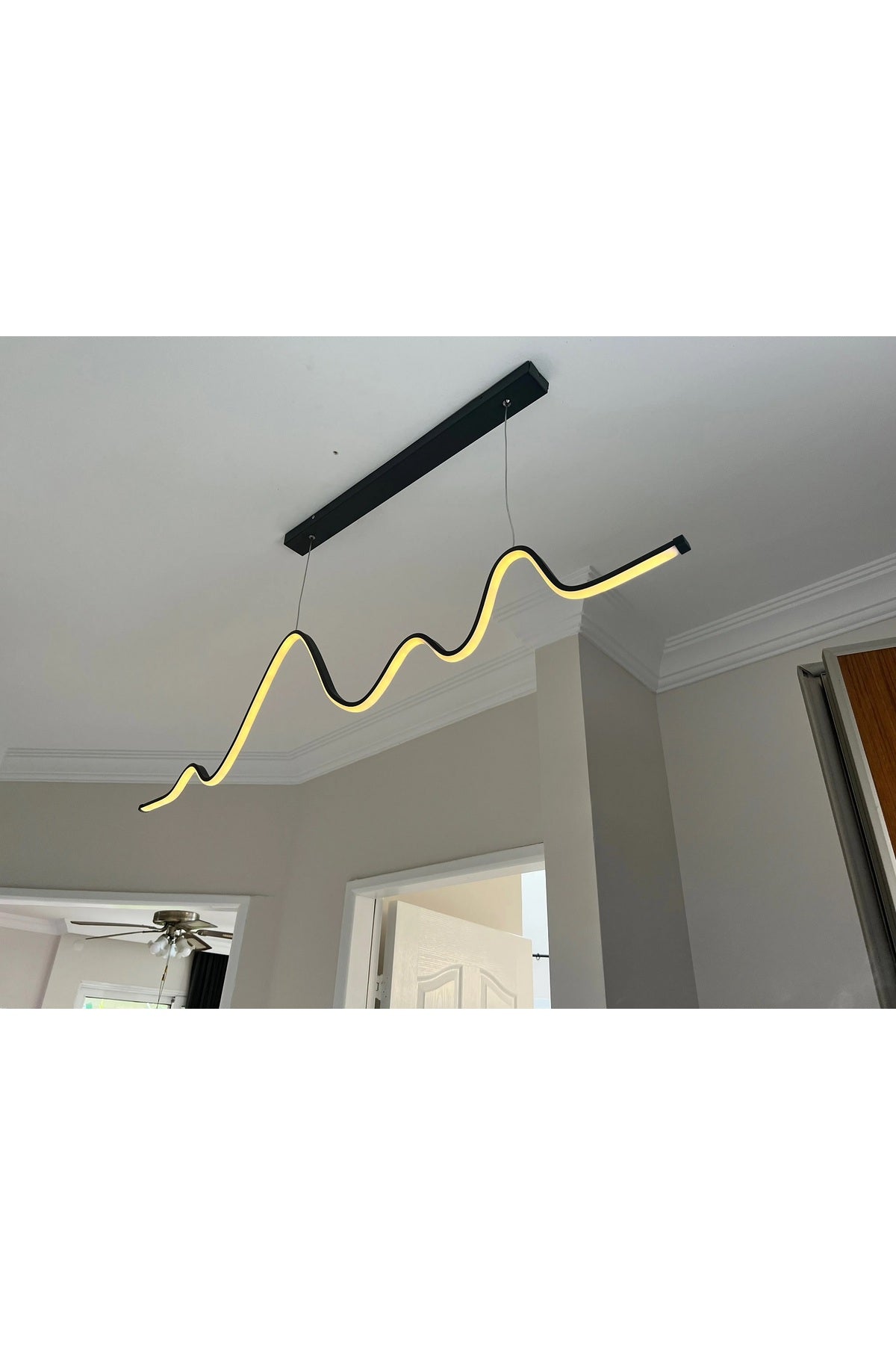 Moderner Smart Pendelleuchte Kronleuchter mit 3 Farb-LEDs / Wurm / 120 cm / Anthrazitgehäuse