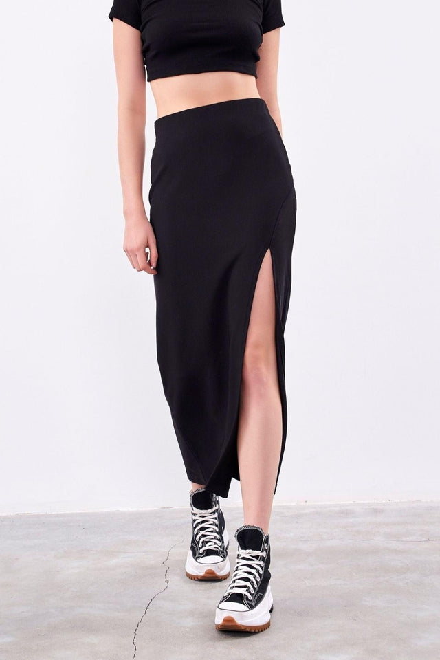 Women's Black Color Camisole Fabric Side Deep Slit Skirt - Swordslife
