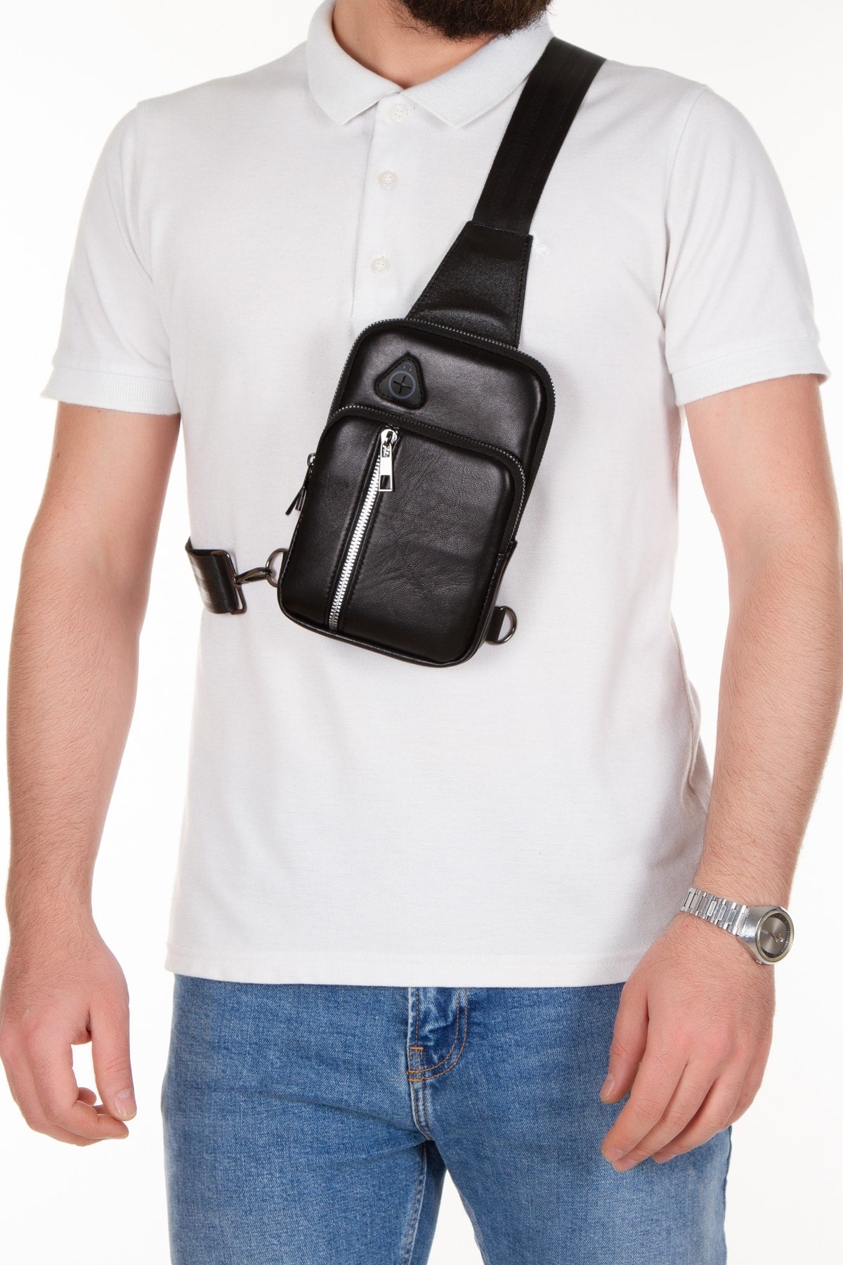 Brust- und Schultertasche aus 100 % echtem Leder mit Kreuzgurt und Kopfhörerausgang ADL-56478