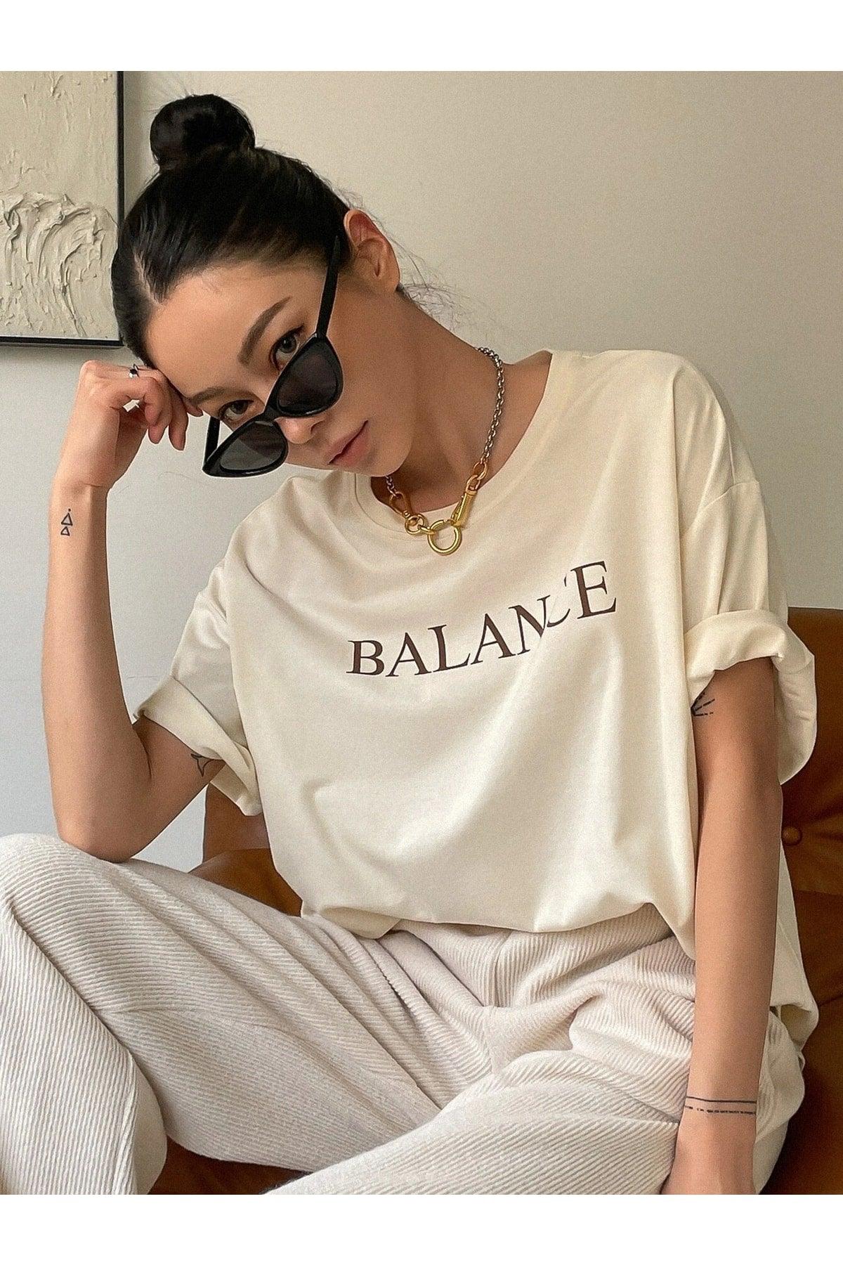 Women's Beige Balance Printed Oversize T-shirt - Swordslife