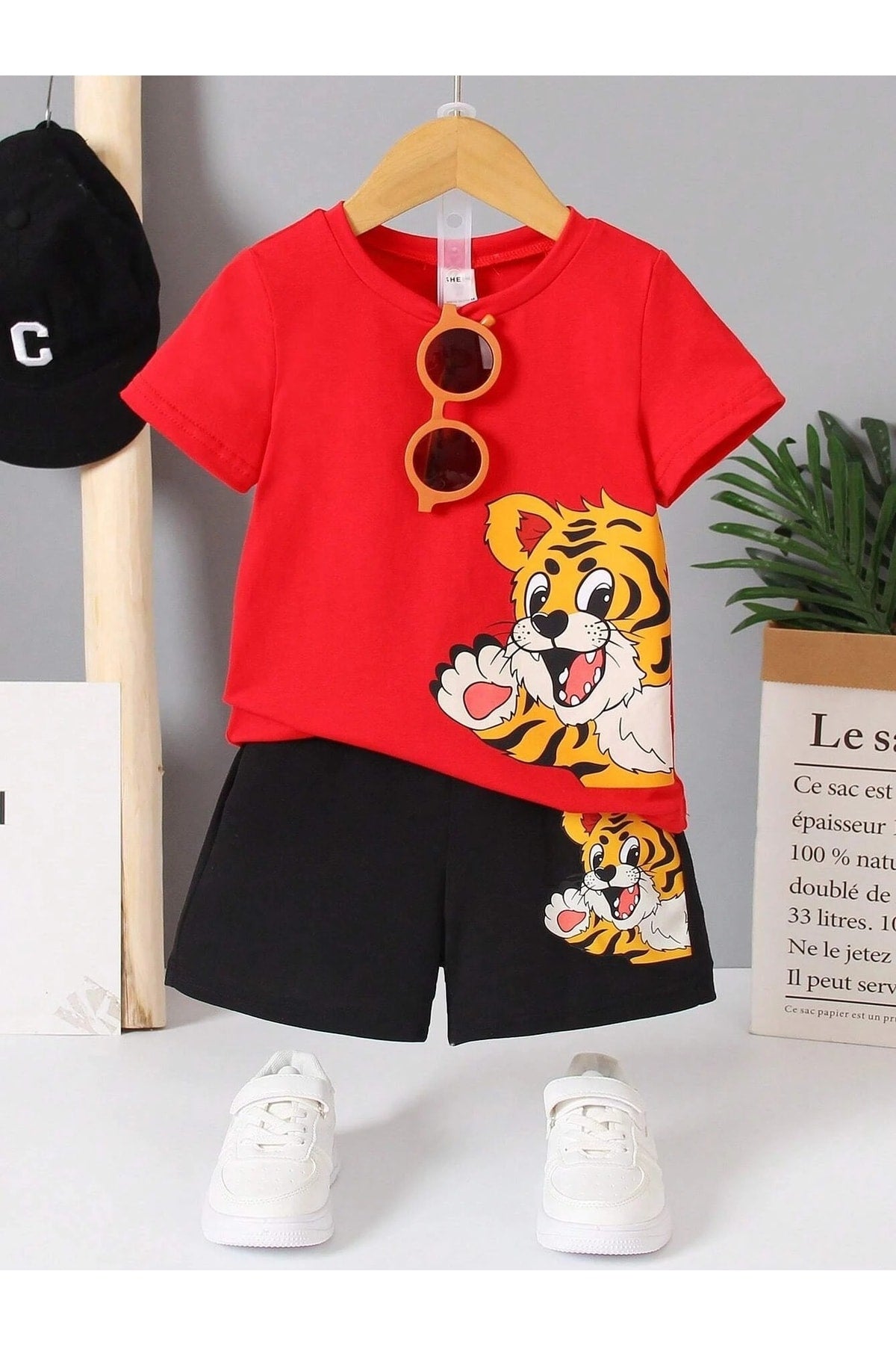T-Shirt und Shorts-Set mit Tigermuster für Jungen