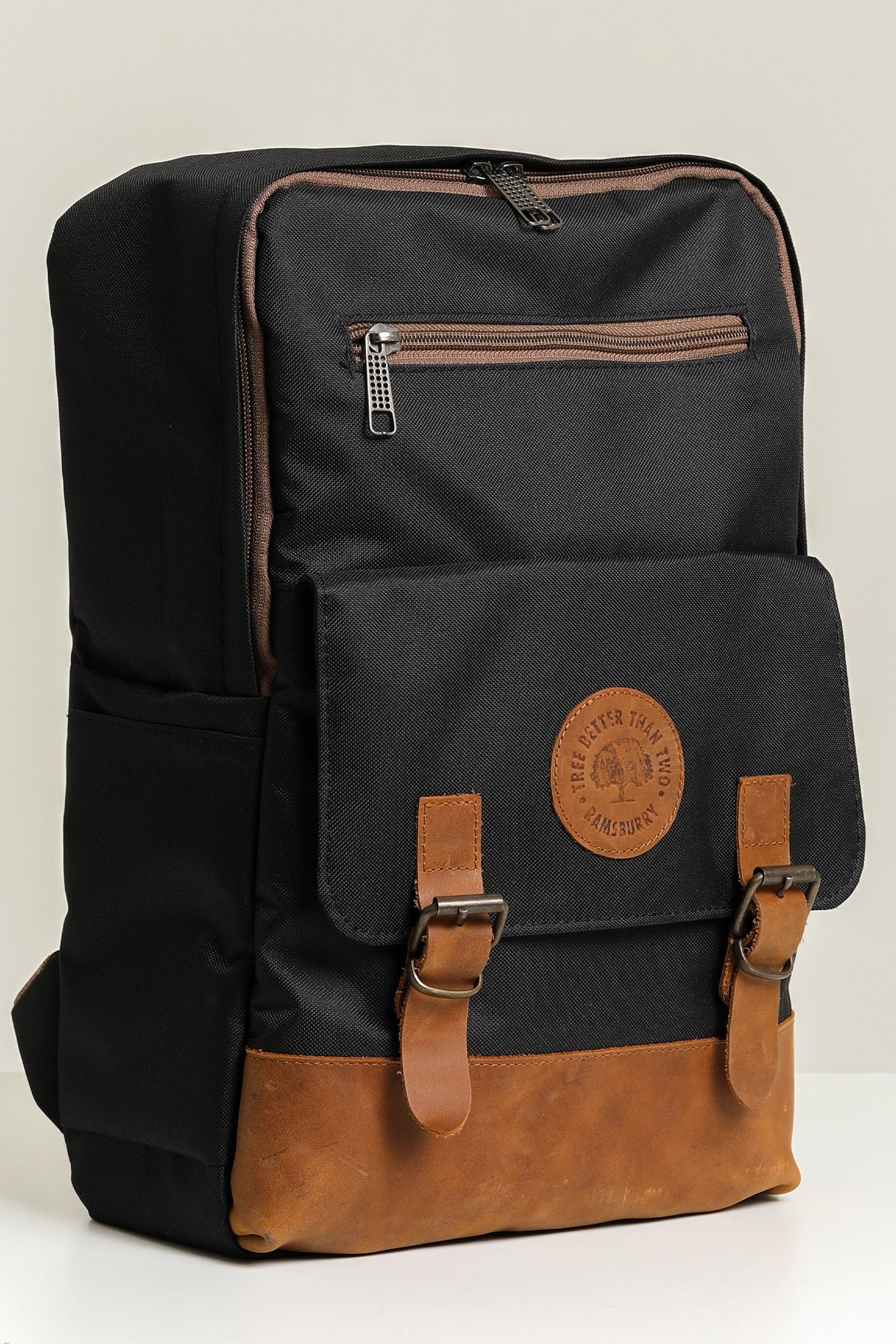 Unisex Black 100% Genuine Leather Detailed Waterproof 15.6 Inch Multi-Compartment Backpack With Laptop Compartment