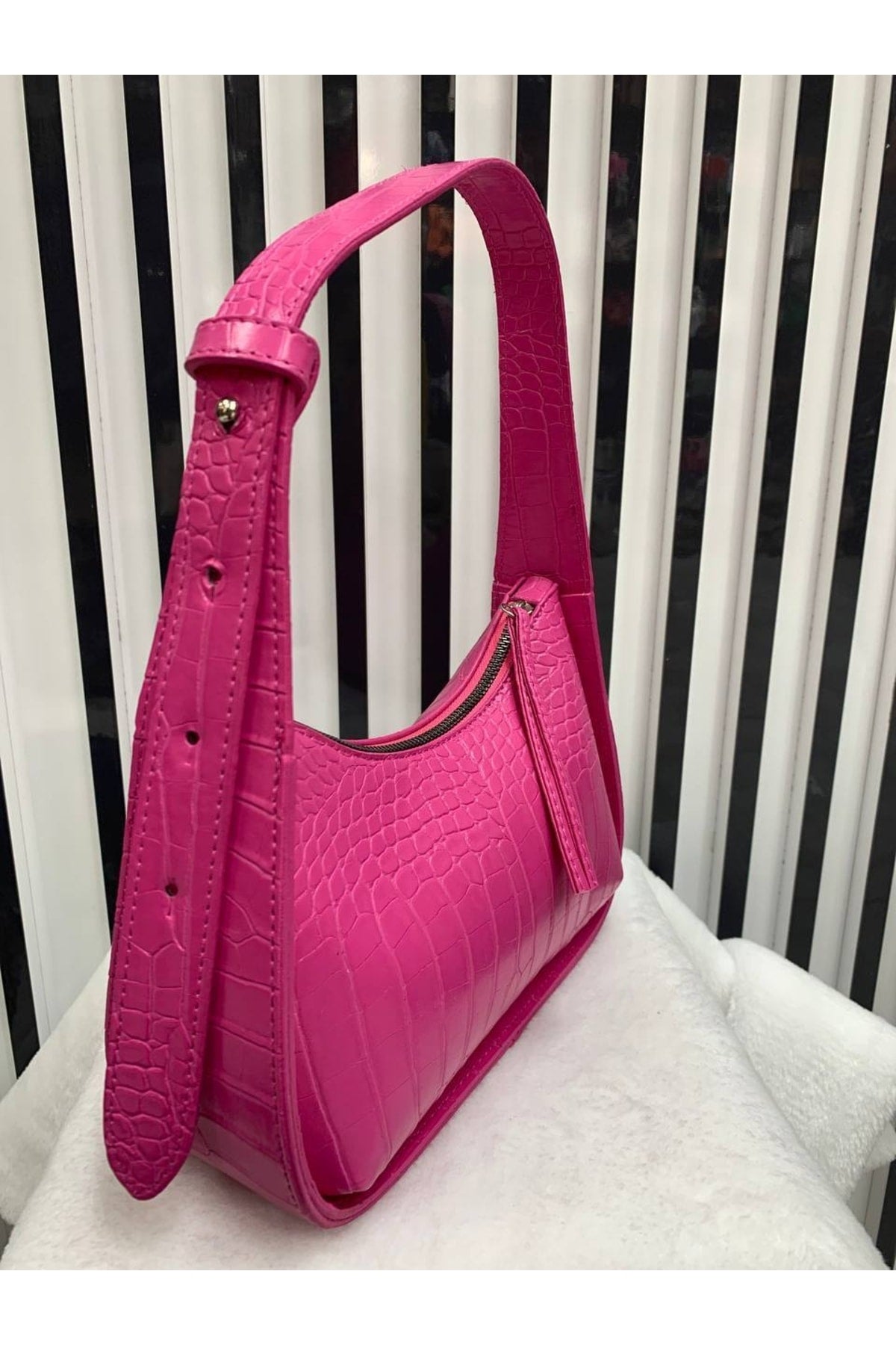 Pink Women'S Crocodile Baguette Bag