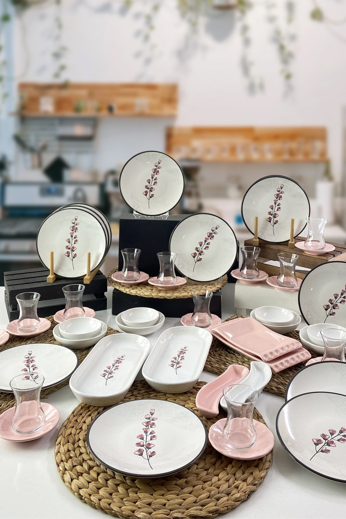 Sakura 50-teiliges Frühstücksset für 12 Personen