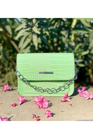 Mintgrüne Clutch Baguette mit Kettenriemen für Damen mit Krokodilmuster