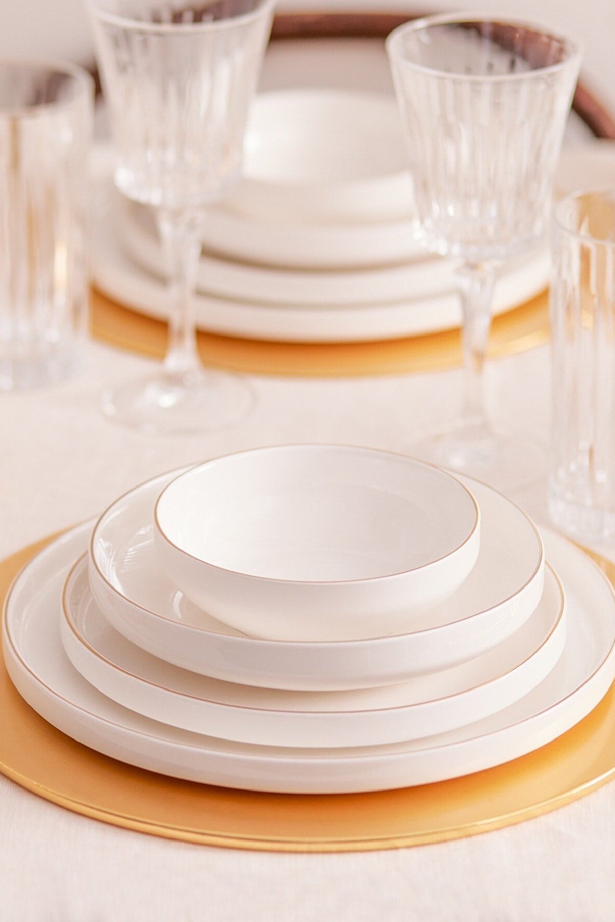 Streamline New Saturn Gold 59 Pieces New Bone Dinnerware Set For 12 Persons