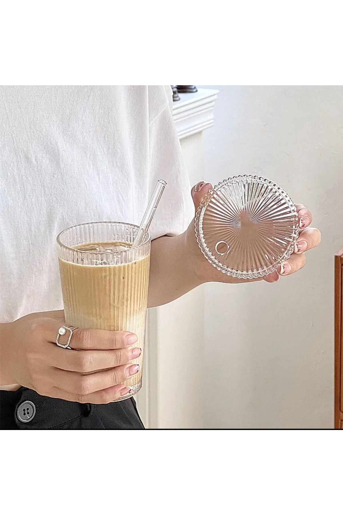 2 Stück 400 ml hitzebeständiges Glas mit Origami-Muster, mit Deckel und Strohhalm, für Milchshakes und Softdrinks