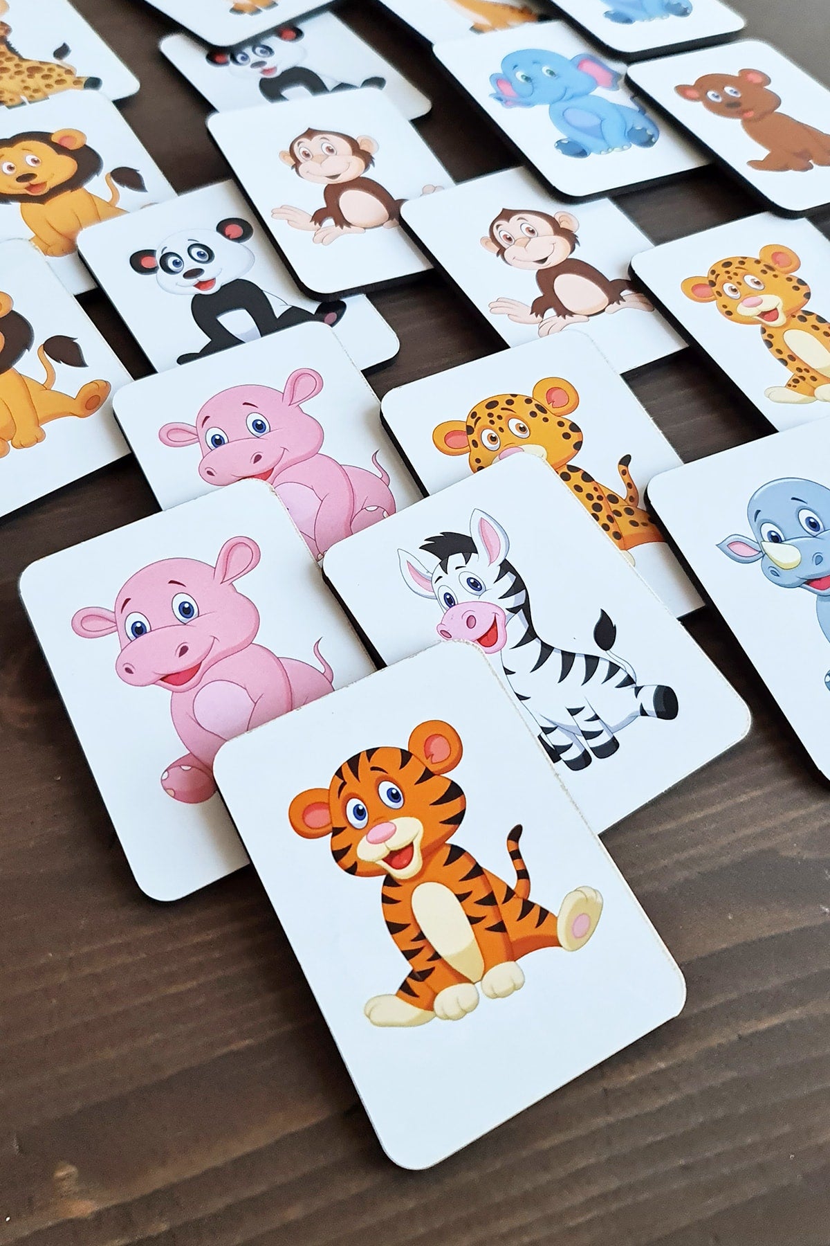 Wooden Intelligence Cards Matching Game Wooden Puzzle Toy (Cute Animals)