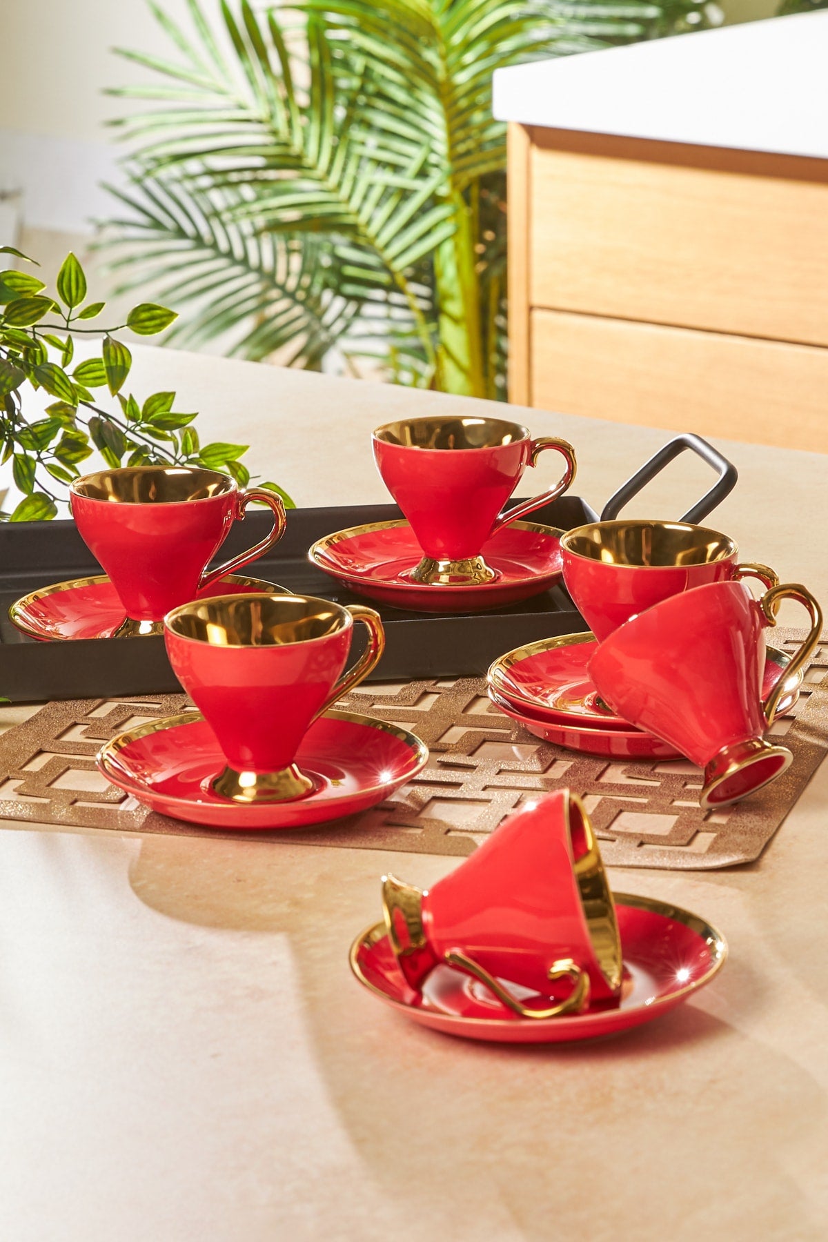 Luxuriöses rotes Set mit 6 Kaffeetassen, 90 ml