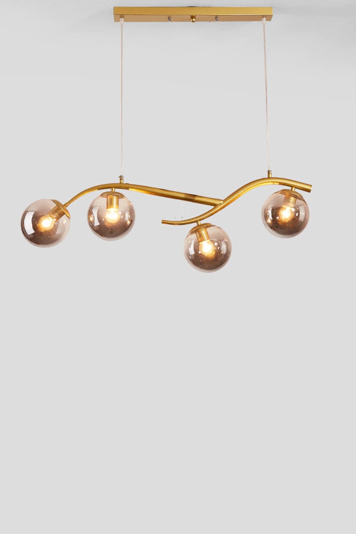 Labra Kronleuchter mit modernem Architekturdesign, kleinem Goldgehäuse und vierreihigem Rauchglas