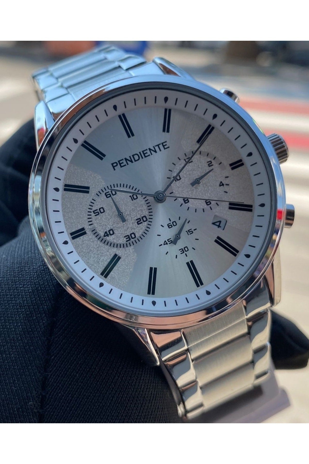 Silberne Herrenarmbanduhr 3 ATM wasserdicht Edelstahl Maschine garantiert