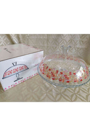 Filigree Cake Dome With Foot Pattern