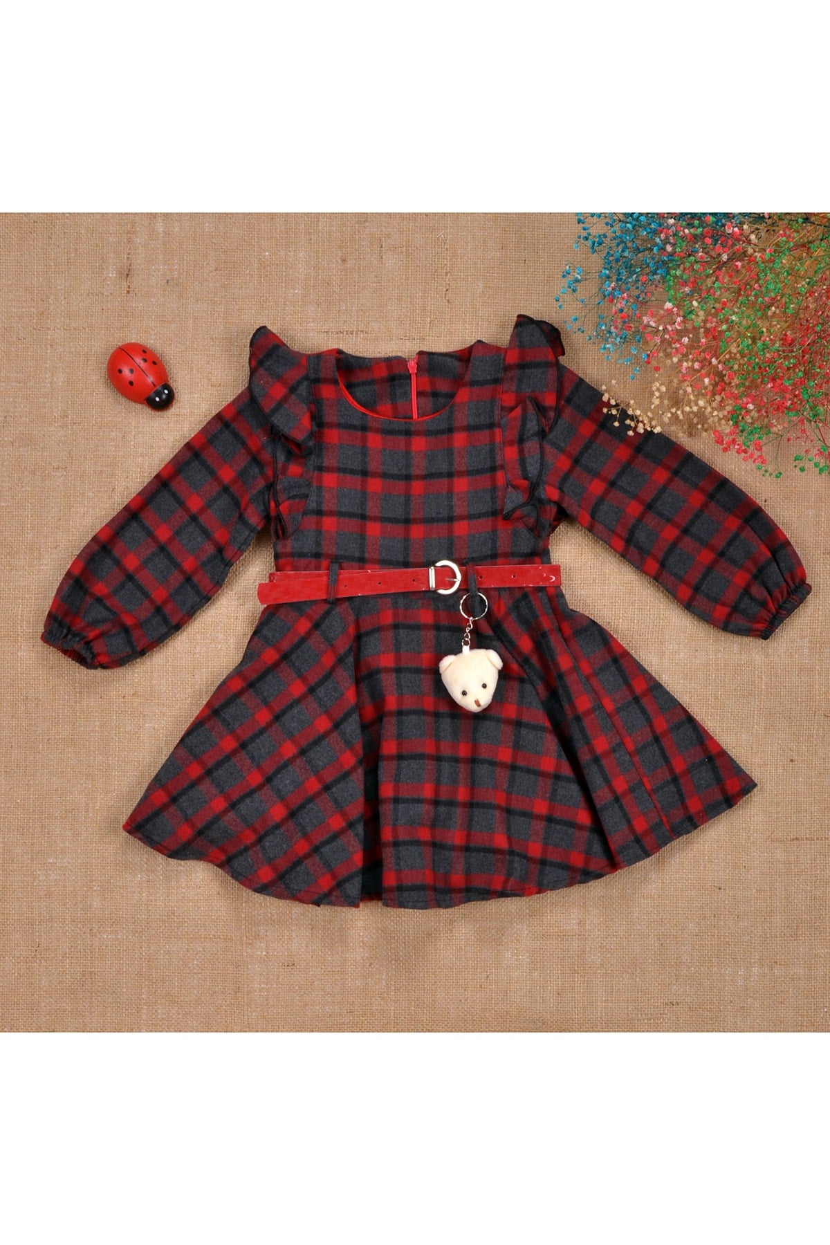 Gefüttertes Flanellkleid mit Gürtel, Karomuster und Schlüsselanhänger-Details, 2–5 Jahre