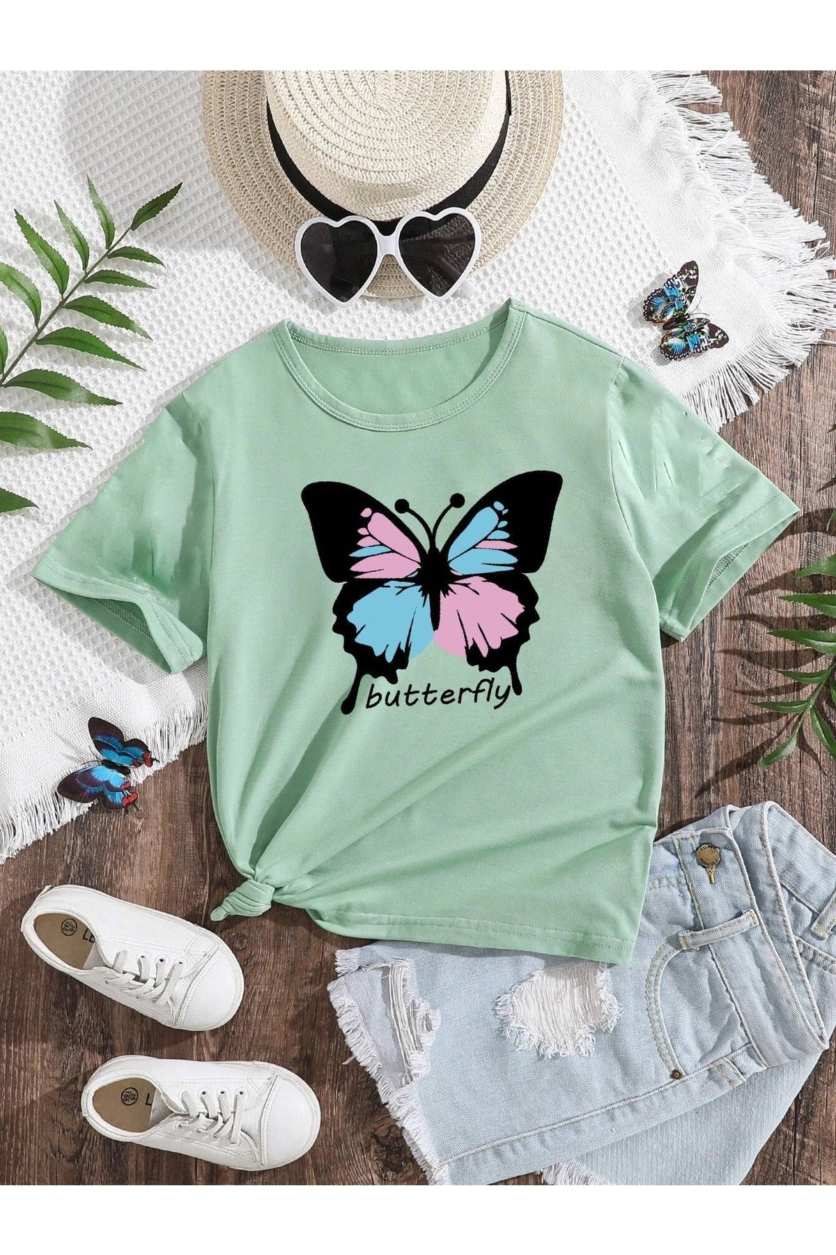 T-Shirt für Mädchen mit Rundhalsausschnitt und Schmetterlings-Print