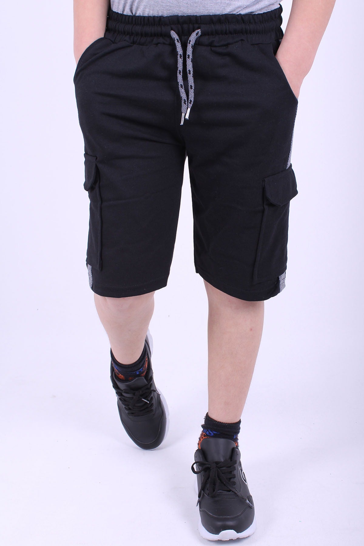 Boy'S Side Stripe Capri With Cargo Pocket