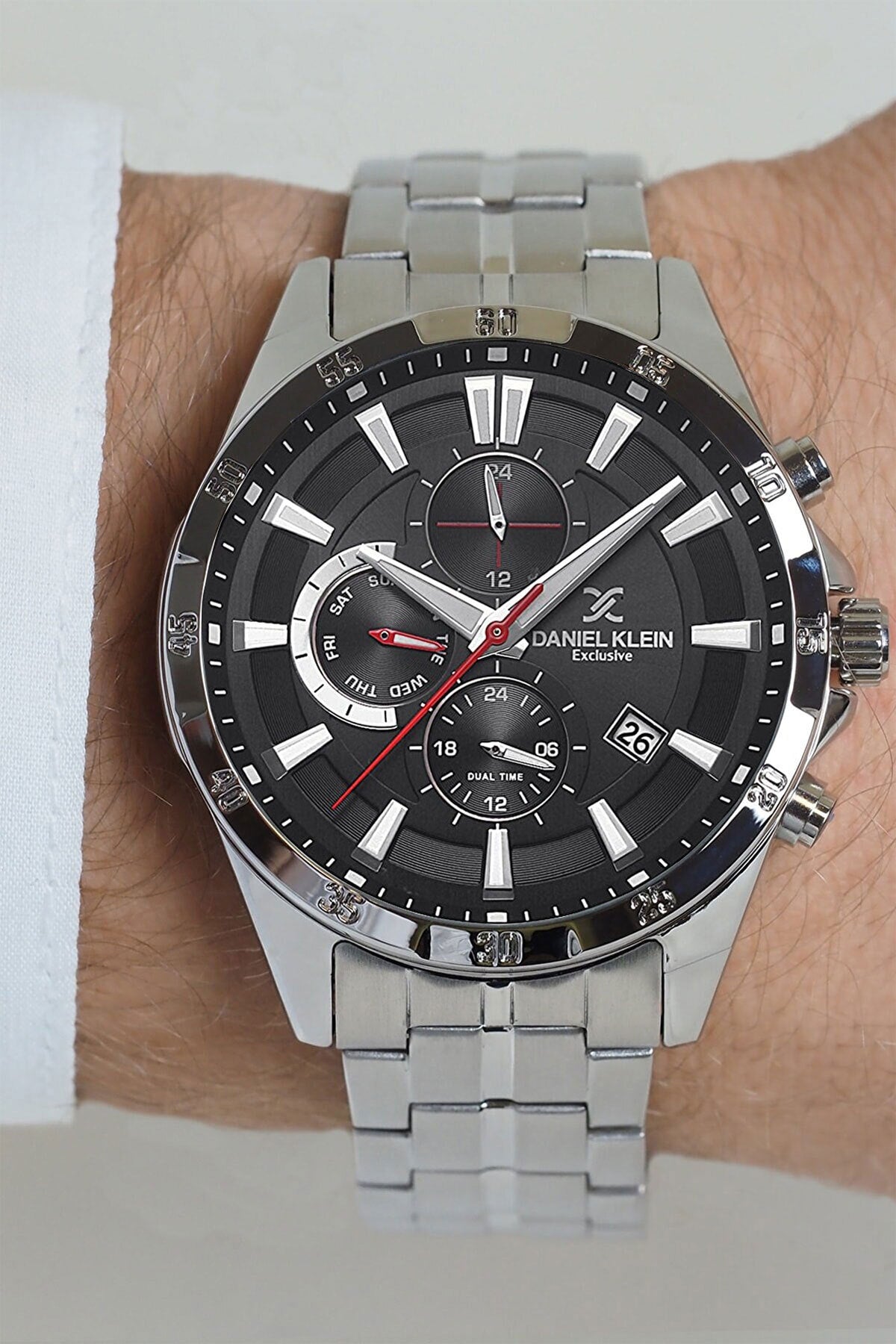 Herrenarmbanduhr mit 4 Funktionen