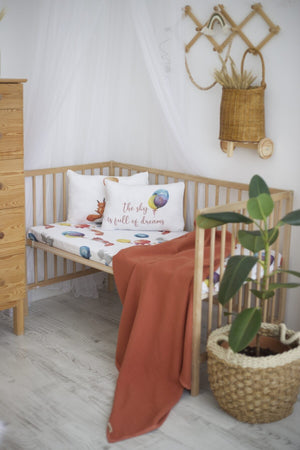Organic Muslin Picture And Cotton Satin Baby Bedding - Fox And Balloon Themed