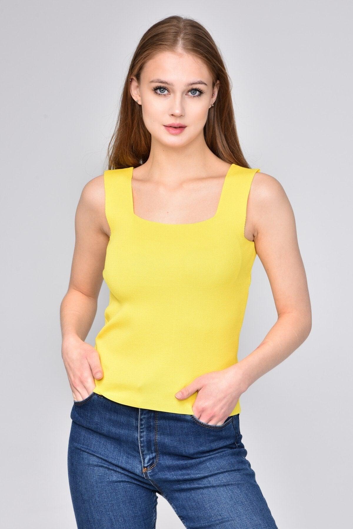 Women's Yellow Thick Strap Square Collar Summer Athlete Knitwear Blouse - Swordslife